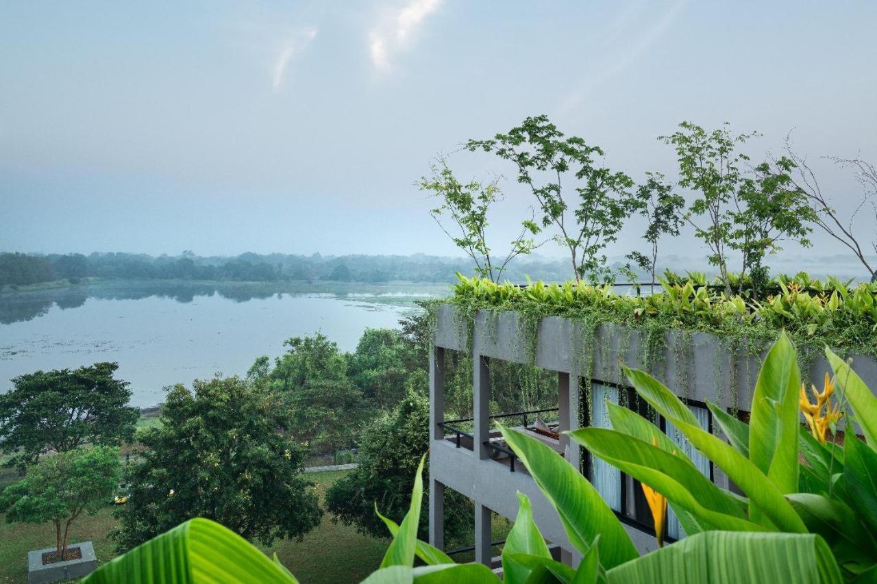 Thimbiri Wewa Hotel