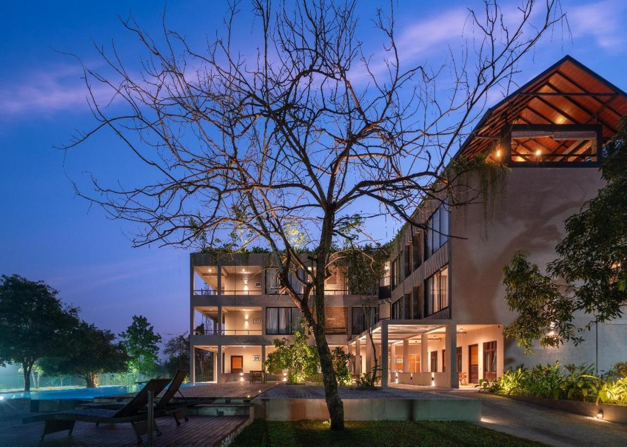 Hotel Thimbiri Wewa *