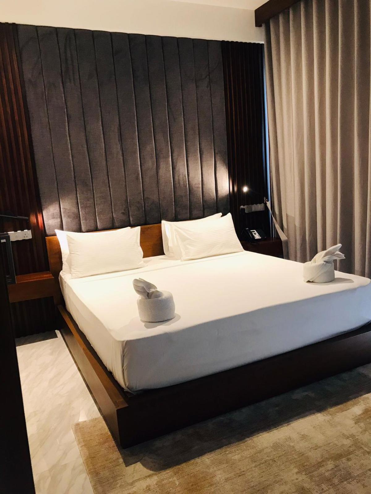 Thimbiri Wewa Hotel *